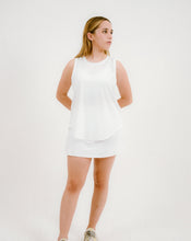 Cargar imagen en el visor de la galería, Fresh Sleevless Tank White