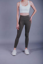Cargar imagen en el visor de la galería, Smooth Sport Leggings