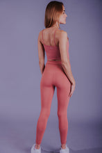 Cargar imagen en el visor de la galería, High-waist Peach Red Leggings