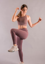 Cargar imagen en el visor de la galería, Smooth Sport Leggings - Kila Activewear