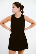 Cargar imagen en el visor de la galería, Fresh Sleevless Tank Black
