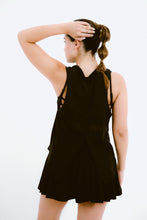 Cargar imagen en el visor de la galería, Fresh Sleevless Tank Black
