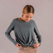 Cargar imagen en el visor de la galería, Folded Long Sleeves - Kila Activewear
