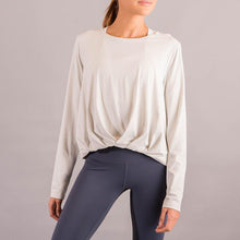 Cargar imagen en el visor de la galería, Folded Long Sleeves - Kila Activewear
