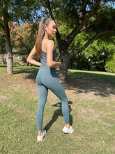 Cargar imagen en el visor de la galería, Accelerate Leggings
