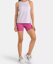Cargar imagen en el visor de la galería, Sleevless with Sport Bra Included
